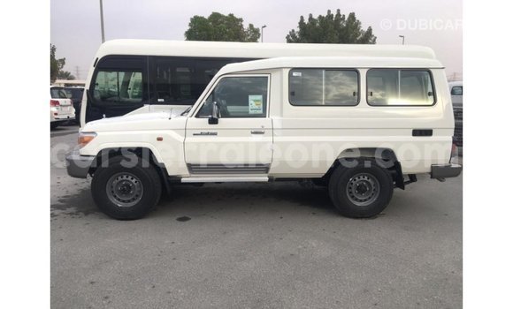 Acheter Import Voiture Toyota Land Cruiser Blanc à Import - Dubai, Kailahun Acheter Import Voiture Toyota Land Cruiser Blanc à Import - Dubai, Kailahun