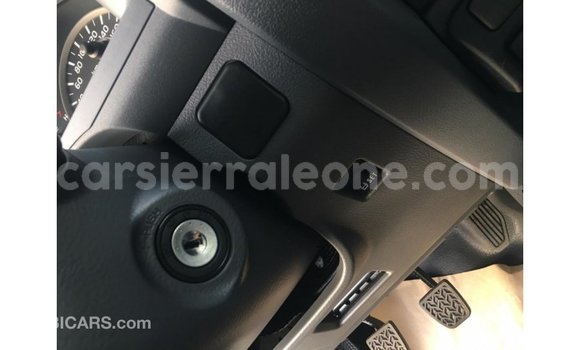 Acheter Import Voiture Toyota Land Cruiser Blanc à Import - Dubai, Kailahun Acheter Import Voiture Toyota Land Cruiser Blanc à Import - Dubai, Kailahun