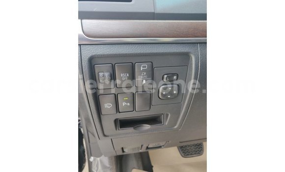 Buy Import Toyota Land Cruiser Black Car in Import - Dubai in Kailahun Buy Import Toyota Land Cruiser Black Car in Import - Dubai in Kailahun