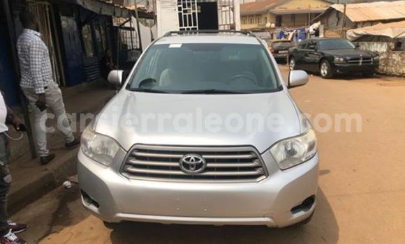 Buy Used Toyota Highlander Silver Car in Freetown in Western Urban Buy Used Toyota Highlander Silver Car in Freetown in Western Urban