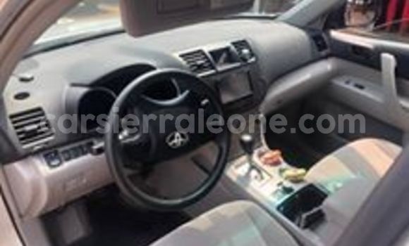Buy Used Toyota Highlander Silver Car in Freetown in Western Urban Buy Used Toyota Highlander Silver Car in Freetown in Western Urban