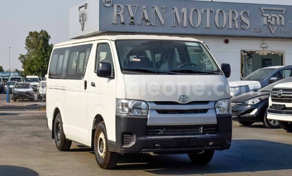 Buy Import Toyota Hiace White Car in Import - Dubai in Kailahun Buy Import Toyota Hiace White Car in Import - Dubai in Kailahun