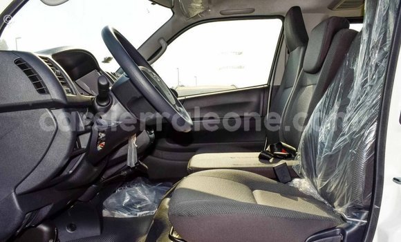 Buy Import Toyota Hiace White Car in Import - Dubai in Kailahun Buy Import Toyota Hiace White Car in Import - Dubai in Kailahun