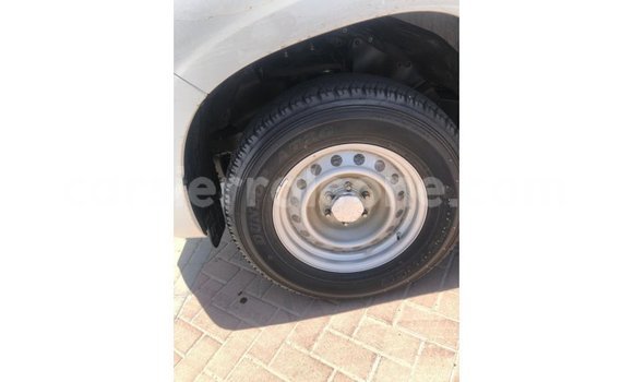 Buy Import Toyota Prado White Car in Import - Dubai in Kailahun Buy Import Toyota Prado White Car in Import - Dubai in Kailahun
