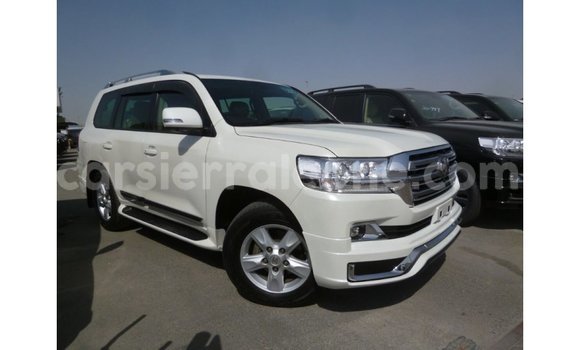 Buy Import Toyota Land Cruiser White Car in Import - Dubai in Kailahun Buy Import Toyota Land Cruiser White Car in Import - Dubai in Kailahun