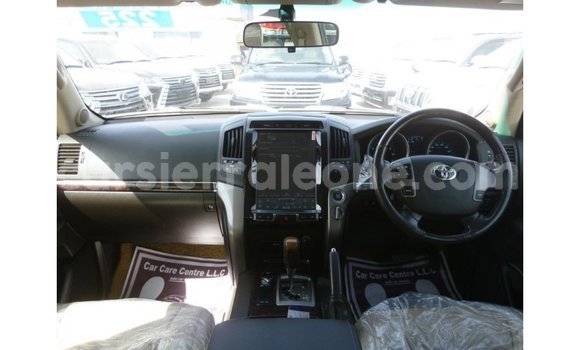 Buy Import Toyota Land Cruiser White Car in Import - Dubai in Kailahun Buy Import Toyota Land Cruiser White Car in Import - Dubai in Kailahun