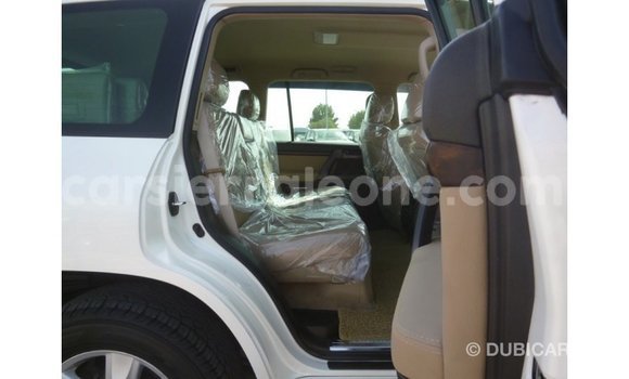 Buy Import Toyota Land Cruiser White Car in Import - Dubai in Kailahun Buy Import Toyota Land Cruiser White Car in Import - Dubai in Kailahun