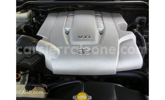 Buy Import Toyota Land Cruiser White Car in Import - Dubai in Kailahun Buy Import Toyota Land Cruiser White Car in Import - Dubai in Kailahun