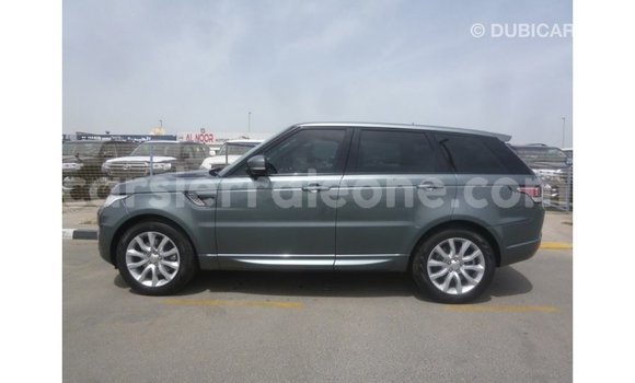 Buy Import Land Rover Range Rover Green Car in Import - Dubai in Kailahun Buy Import Land Rover Range Rover Green Car in Import - Dubai in Kailahun