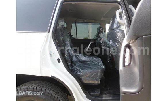 Buy Import Toyota Prado White Car in Import - Dubai in Kailahun Buy Import Toyota Prado White Car in Import - Dubai in Kailahun