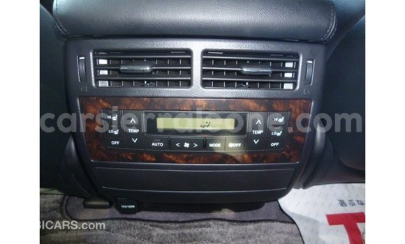 Buy Import Toyota Land Cruiser White Car in Import - Dubai in Kailahun Buy Import Toyota Land Cruiser White Car in Import - Dubai in Kailahun