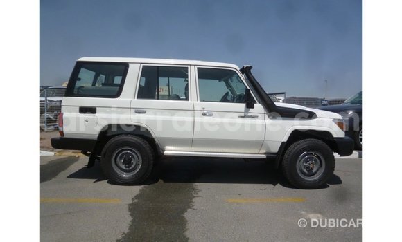 Buy Import Toyota Land Cruiser White Car in Import - Dubai in Kailahun Buy Import Toyota Land Cruiser White Car in Import - Dubai in Kailahun