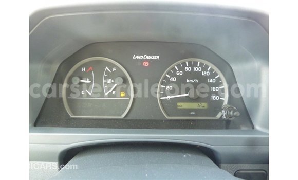Buy Import Toyota Land Cruiser White Car in Import - Dubai in Kailahun Buy Import Toyota Land Cruiser White Car in Import - Dubai in Kailahun