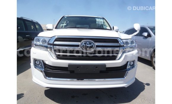 Buy Import Toyota Land Cruiser White Car in Import - Dubai in Kailahun Buy Import Toyota Land Cruiser White Car in Import - Dubai in Kailahun