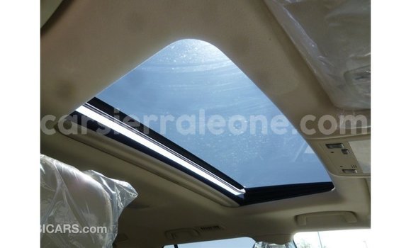 Buy Import Toyota Land Cruiser White Car in Import - Dubai in Kailahun Buy Import Toyota Land Cruiser White Car in Import - Dubai in Kailahun