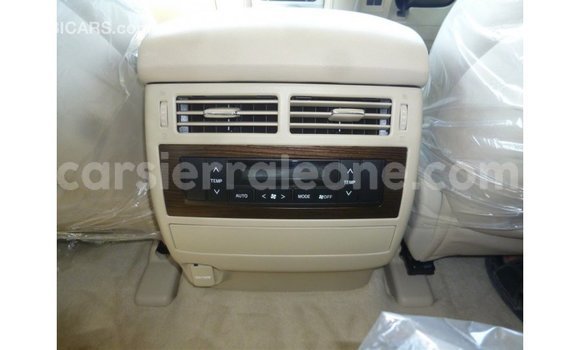 Buy Import Toyota Land Cruiser White Car in Import - Dubai in Kailahun Buy Import Toyota Land Cruiser White Car in Import - Dubai in Kailahun