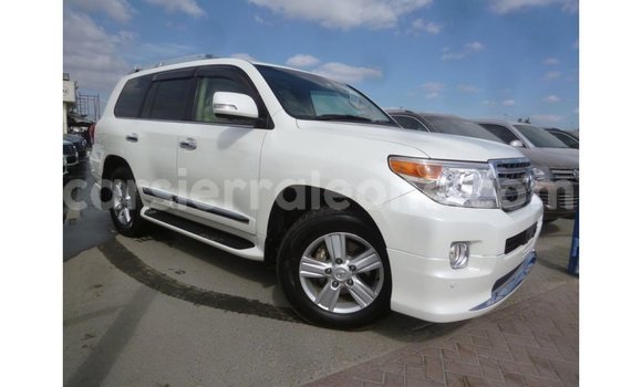 Buy Import Toyota Land Cruiser White Car in Import - Dubai in Kailahun Buy Import Toyota Land Cruiser White Car in Import - Dubai in Kailahun