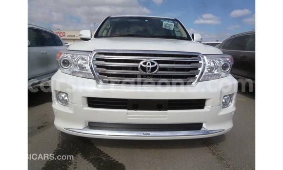 Buy Import Toyota Land Cruiser White Car in Import - Dubai in Kailahun Buy Import Toyota Land Cruiser White Car in Import - Dubai in Kailahun