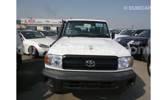 Buy Import Toyota Land Cruiser White Car in Import - Dubai in Kailahun Buy Import Toyota Land Cruiser White Car in Import - Dubai in Kailahun