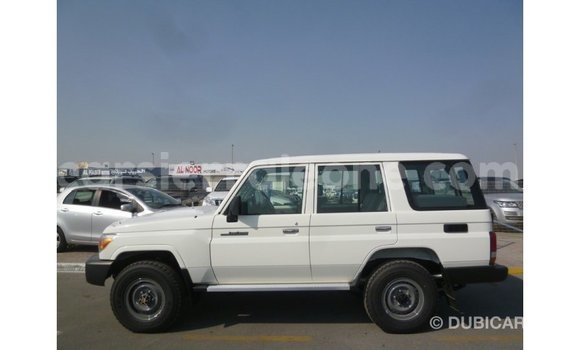 Buy Import Toyota Land Cruiser White Car in Import - Dubai in Kailahun Buy Import Toyota Land Cruiser White Car in Import - Dubai in Kailahun