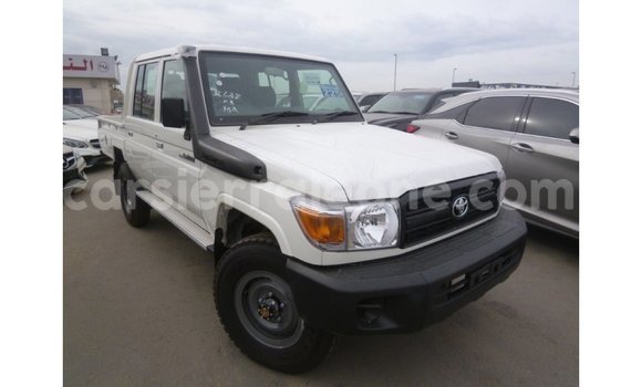 Buy Import Toyota Land Cruiser White Car in Import - Dubai in Kailahun Buy Import Toyota Land Cruiser White Car in Import - Dubai in Kailahun