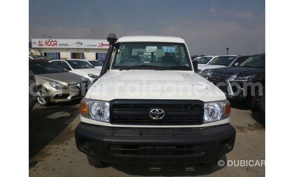 Buy Import Toyota Land Cruiser White Car in Import - Dubai in Kailahun Buy Import Toyota Land Cruiser White Car in Import - Dubai in Kailahun