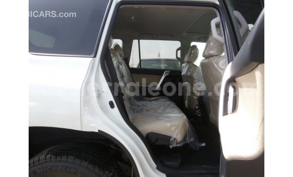 Buy Import Toyota Prado White Car in Import - Dubai in Kailahun Buy Import Toyota Prado White Car in Import - Dubai in Kailahun
