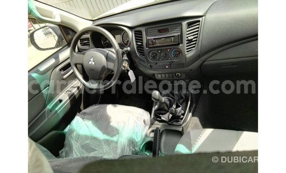 Buy Import Mitsubishi L200 White Car in Import - Dubai in Kailahun Buy Import Mitsubishi L200 White Car in Import - Dubai in Kailahun