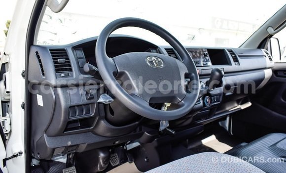 Buy Import Toyota Hiace White Car in Import - Dubai in Kailahun Buy Import Toyota Hiace White Car in Import - Dubai in Kailahun