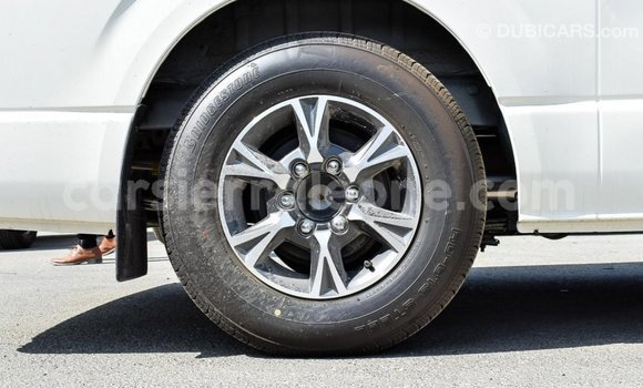 Buy Import Toyota Hiace White Car in Import - Dubai in Kailahun Buy Import Toyota Hiace White Car in Import - Dubai in Kailahun