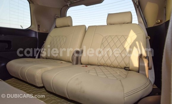 Acheter Import Voiture Toyota Land Cruiser Blanc à Import - Dubai, Kailahun Acheter Import Voiture Toyota Land Cruiser Blanc à Import - Dubai, Kailahun