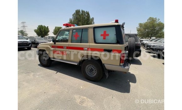 Buy Import Toyota Land Cruiser White Car in Import - Dubai in Kailahun Buy Import Toyota Land Cruiser White Car in Import - Dubai in Kailahun