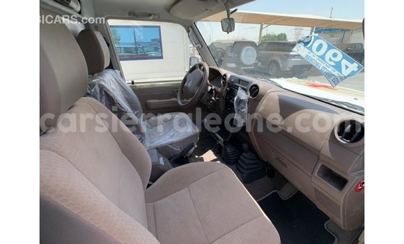 Buy Import Toyota Land Cruiser White Car in Import - Dubai in Kailahun Buy Import Toyota Land Cruiser White Car in Import - Dubai in Kailahun