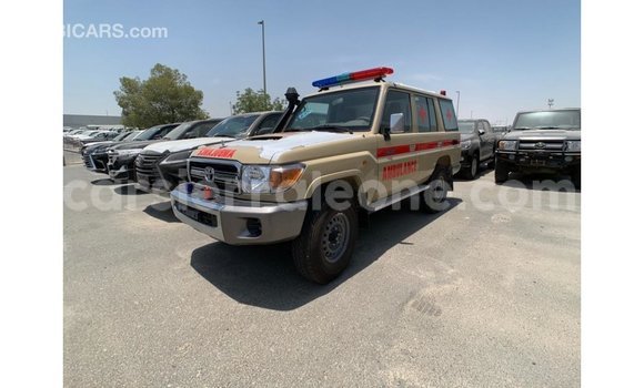 Buy Import Toyota Land Cruiser White Car in Import - Dubai in Kailahun Buy Import Toyota Land Cruiser White Car in Import - Dubai in Kailahun