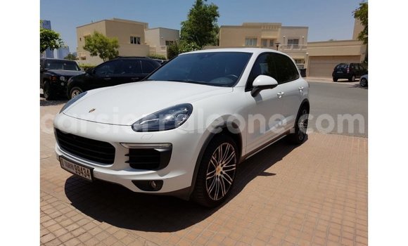 Buy Import Porsche Cayenne White Car in Import - Dubai in Kailahun