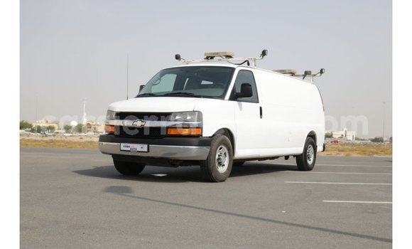 Buy Import Chevrolet Express White Car in Import - Dubai in Kailahun