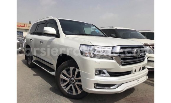 Buy Import Toyota Land Cruiser White Car in Import - Dubai in Kailahun Buy Import Toyota Land Cruiser White Car in Import - Dubai in Kailahun