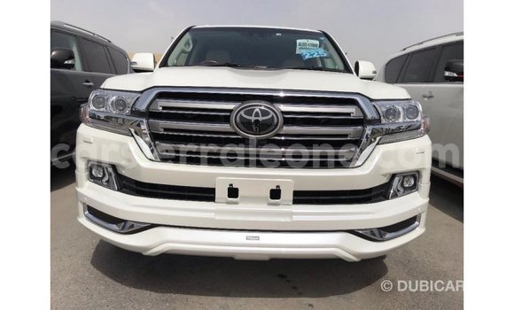 Buy Import Toyota Land Cruiser White Car in Import - Dubai in Kailahun Buy Import Toyota Land Cruiser White Car in Import - Dubai in Kailahun