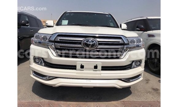 Buy Import Toyota Land Cruiser White Car in Import - Dubai in Kailahun Buy Import Toyota Land Cruiser White Car in Import - Dubai in Kailahun