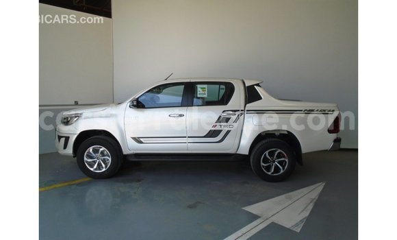 Buy Import Toyota Hilux White Car in Import - Dubai in Kailahun Buy Import Toyota Hilux White Car in Import - Dubai in Kailahun