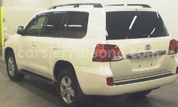 Buy Import Toyota Land Cruiser White Car in Import - Dubai in Kailahun Buy Import Toyota Land Cruiser White Car in Import - Dubai in Kailahun