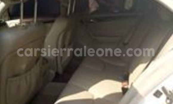 Buy Used Mercedes‒Benz C–Class White Car in Freetown in Western Urban Buy Used Mercedes‒Benz C–Class White Car in Freetown in Western Urban