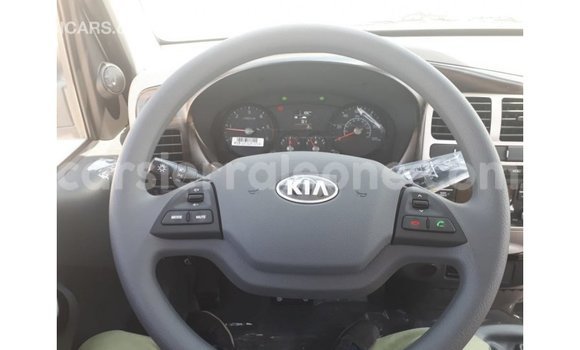 Buy Import Kia Carens White Car in Import - Dubai in Kailahun Buy Import Kia Carens White Car in Import - Dubai in Kailahun