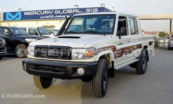 Buy Import Toyota Land Cruiser White Car in Import - Dubai in Kailahun Buy Import Toyota Land Cruiser White Car in Import - Dubai in Kailahun