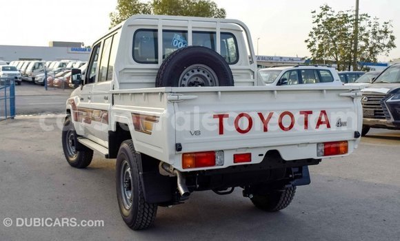 Buy Import Toyota Land Cruiser White Car in Import - Dubai in Kailahun Buy Import Toyota Land Cruiser White Car in Import - Dubai in Kailahun