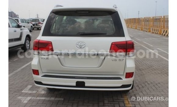 Buy Import Toyota Land Cruiser White Car in Import - Dubai in Kailahun Buy Import Toyota Land Cruiser White Car in Import - Dubai in Kailahun