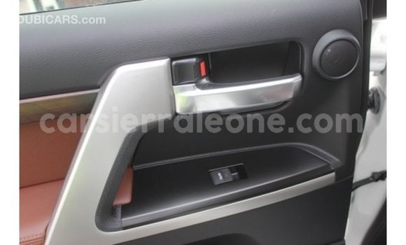 Buy Import Toyota Land Cruiser White Car in Import - Dubai in Kailahun Buy Import Toyota Land Cruiser White Car in Import - Dubai in Kailahun