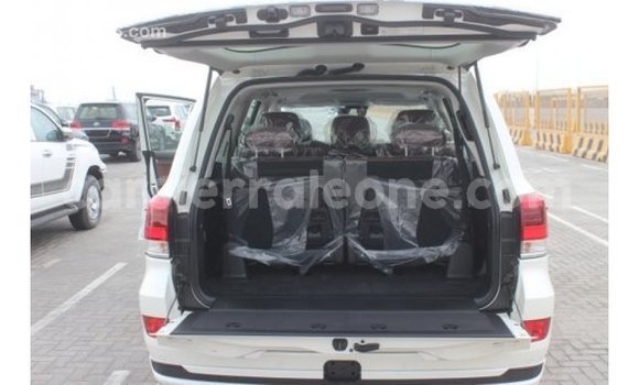 Buy Import Toyota Land Cruiser White Car in Import - Dubai in Kailahun Buy Import Toyota Land Cruiser White Car in Import - Dubai in Kailahun