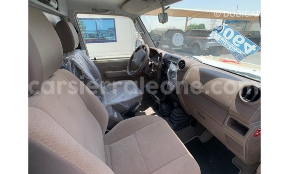 Buy Import Toyota Land Cruiser Beige Car in Import - Dubai in Kailahun Buy Import Toyota Land Cruiser Beige Car in Import - Dubai in Kailahun