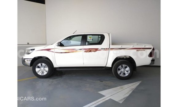 Buy Import Toyota Hilux White Car in Import - Dubai in Kailahun Buy Import Toyota Hilux White Car in Import - Dubai in Kailahun